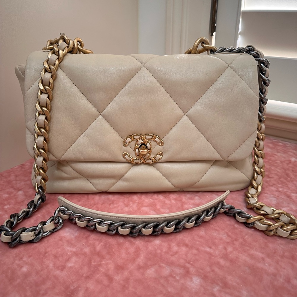 Chanel 19 Medium Pillow Soft with Mixed Metal Hardware